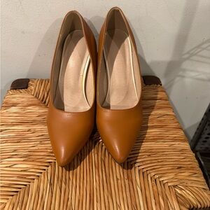 Chic Tan Heels Size 10.5